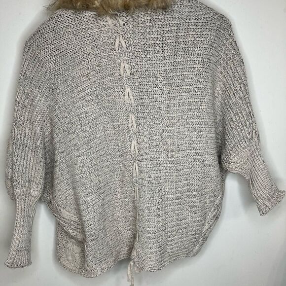 NWT CELLABIE OSFM Oversized Cardigan Open Front Cable Knit with Faux Fur Collar - Picture 9 of 11